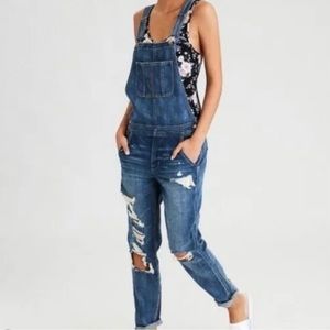 American Eagle Outfitters - Tomgirl Overalls - Size Medium
